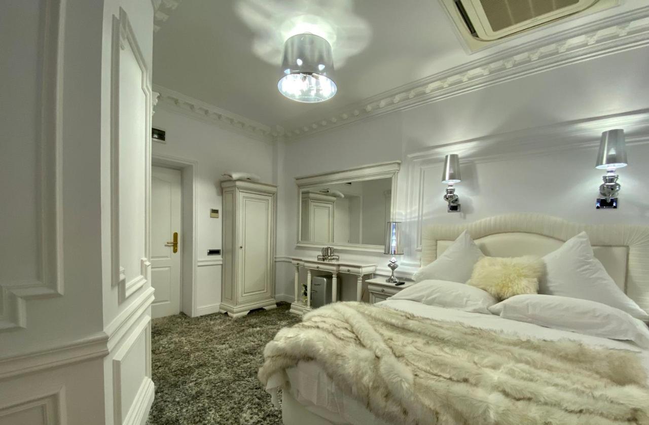 Hotel President Luxury à Ploieşti Extérieur photo